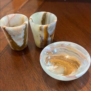 Green Onyx shot glasses and small dish